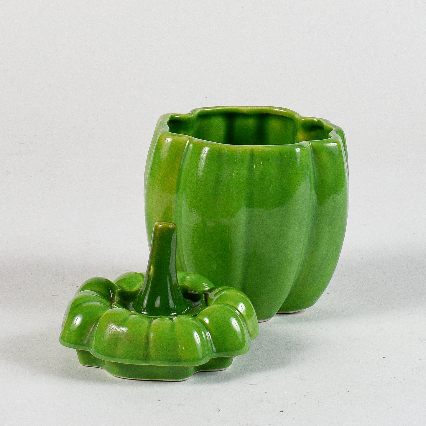 vaso a forma di peperone verde