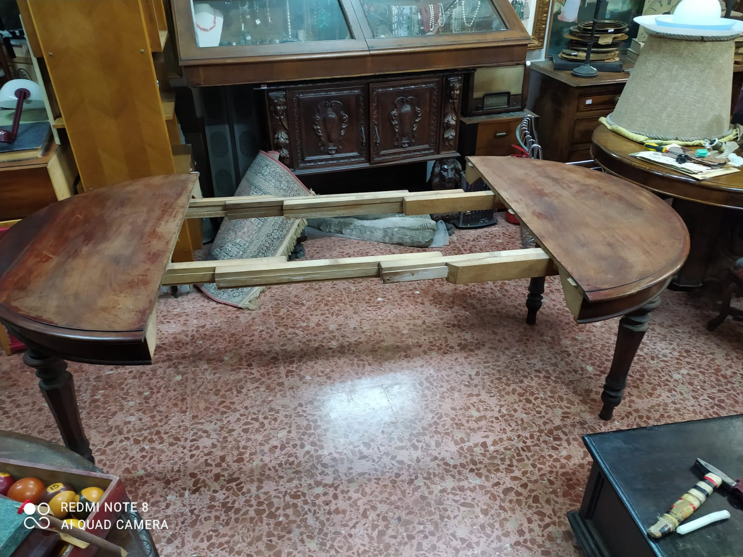 Tavolo rotondo placcato in ciliegio Italia epoca metà 800