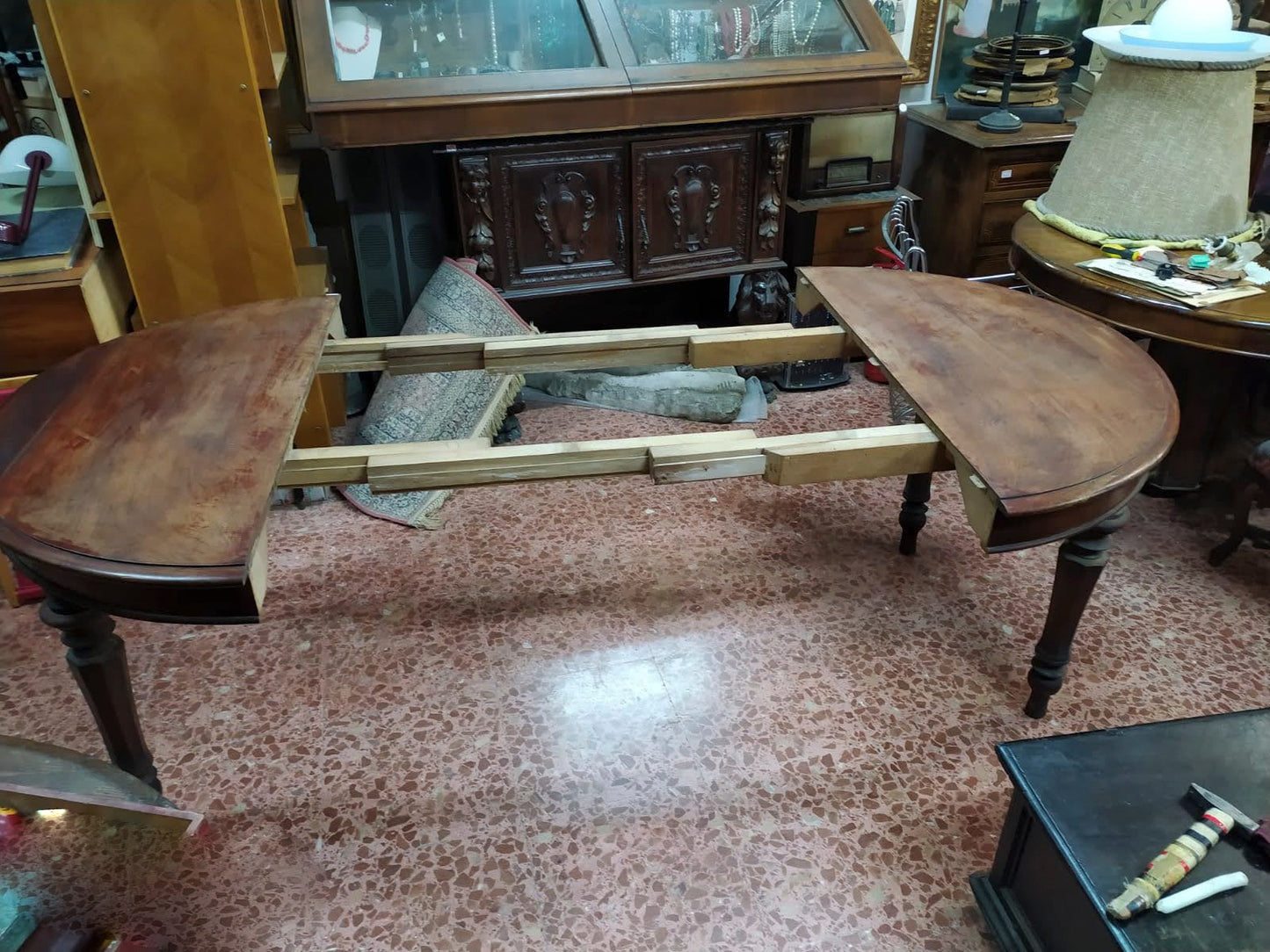 Tavolo rotondo placcato in ciliegio Italia epoca metà 800
