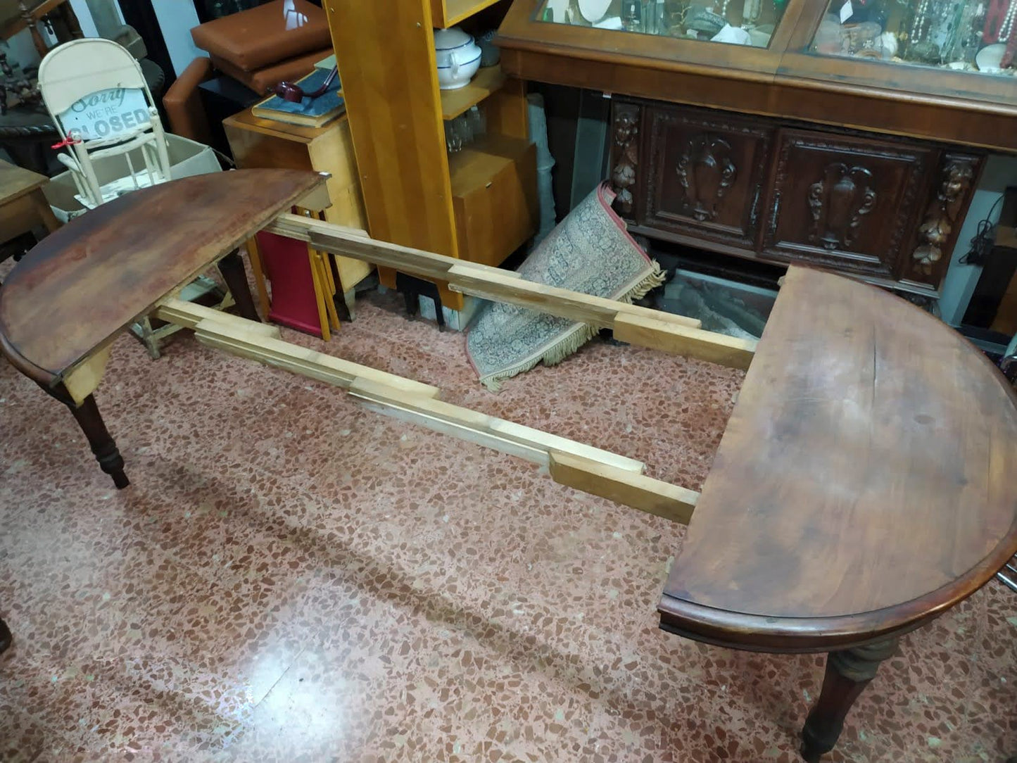 Tavolo rotondo placcato in ciliegio Italia epoca metà 800