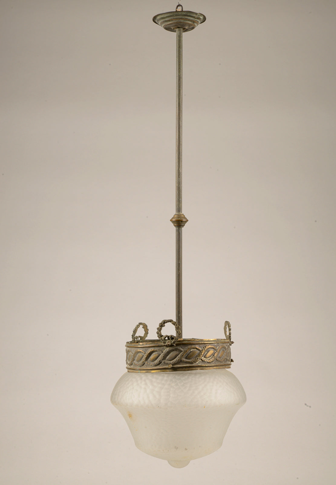 Lampadario anni 1940 in metallo e vetro smerigliato a 1 luce