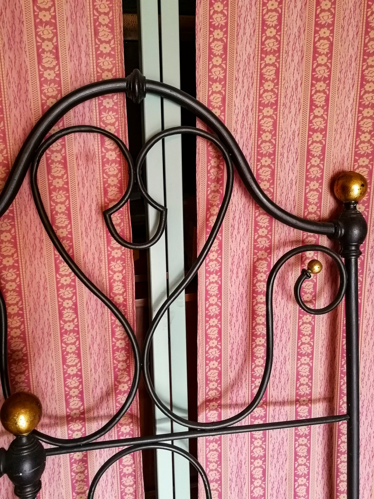 Letto in metallo dipinto epoca fine 1800