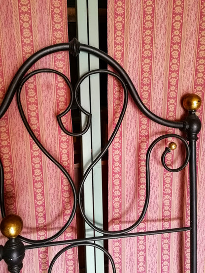 Letto in metallo dipinto epoca fine 1800