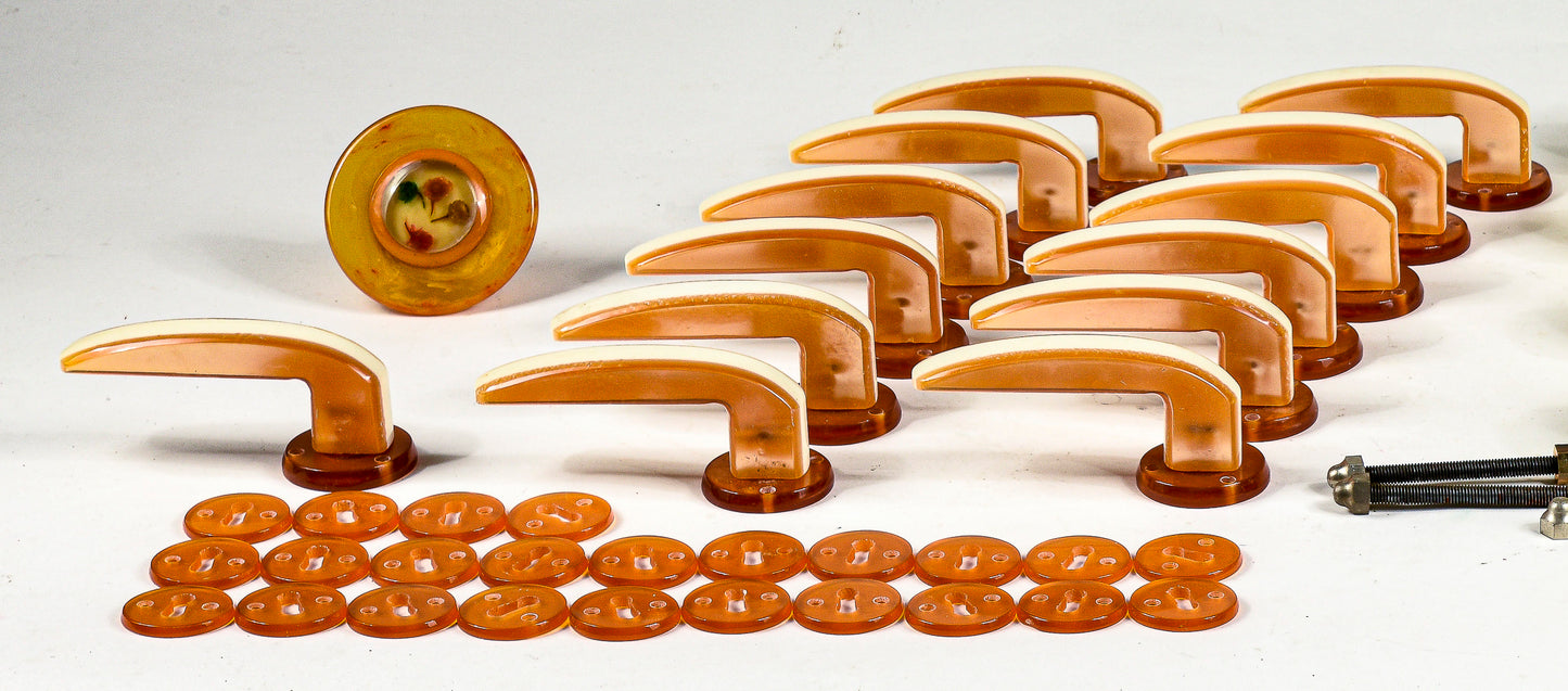 maniglie di porta bachelite arancione e panna  e gialle e cromo nuove originali dell'epoca