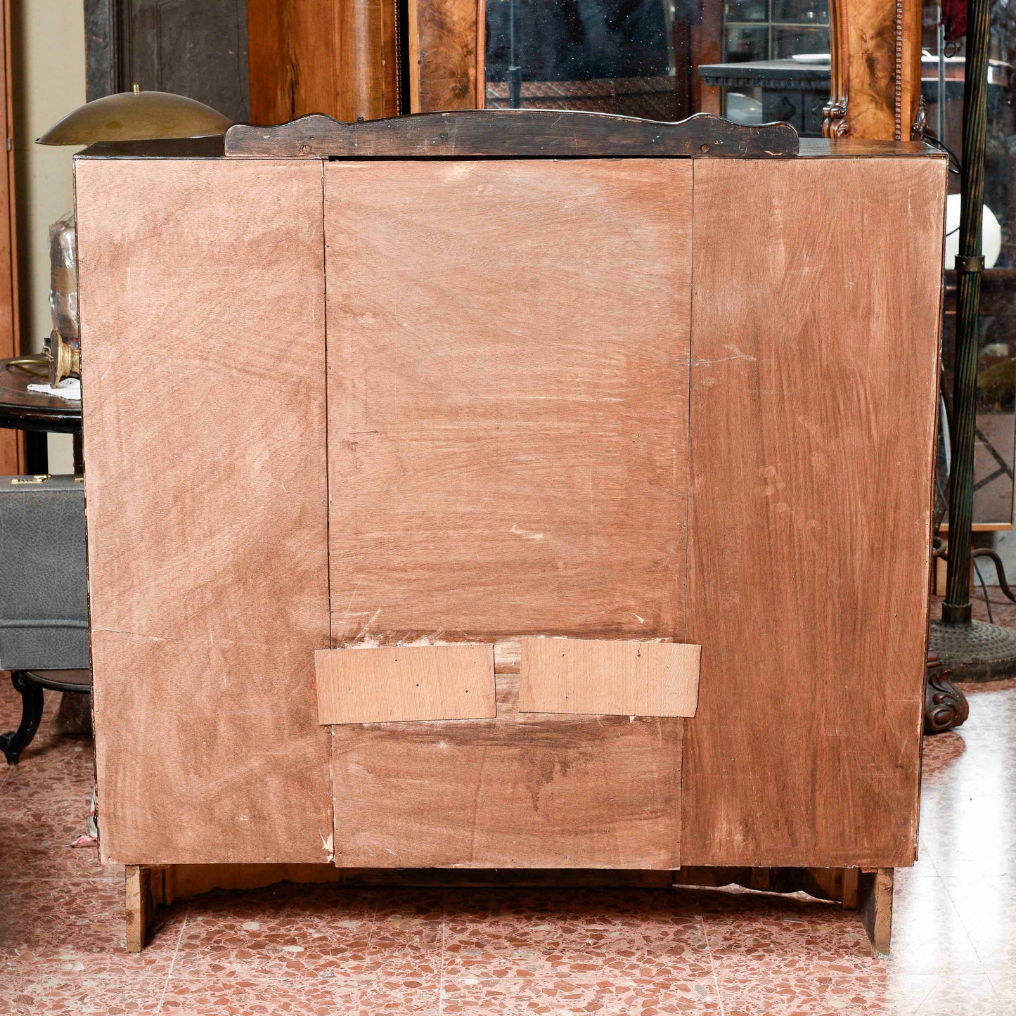 credenza vetrina a ribalta inglese