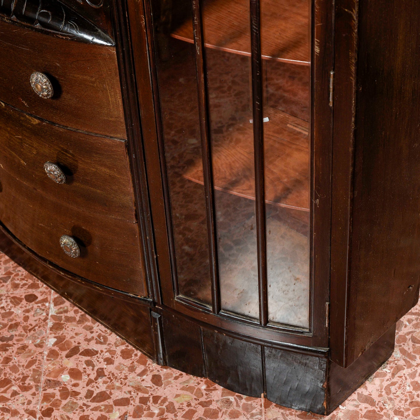 credenza vetrina a ribalta inglese