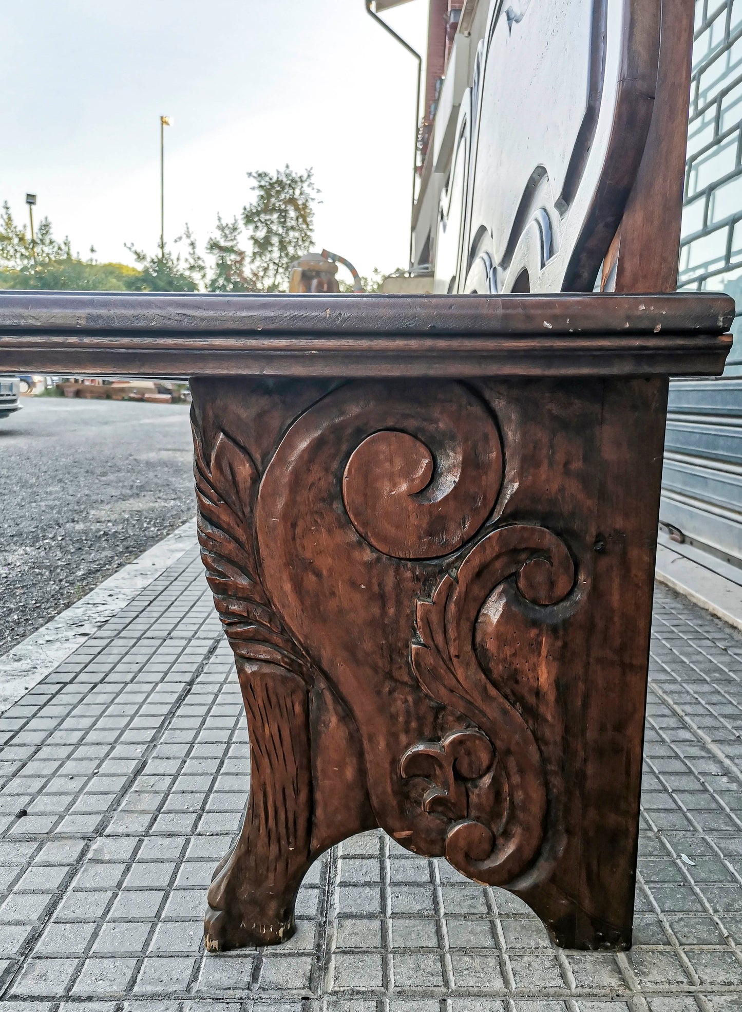 Panca in legno e piedi a zampa leone  In legno massello Italia 1950