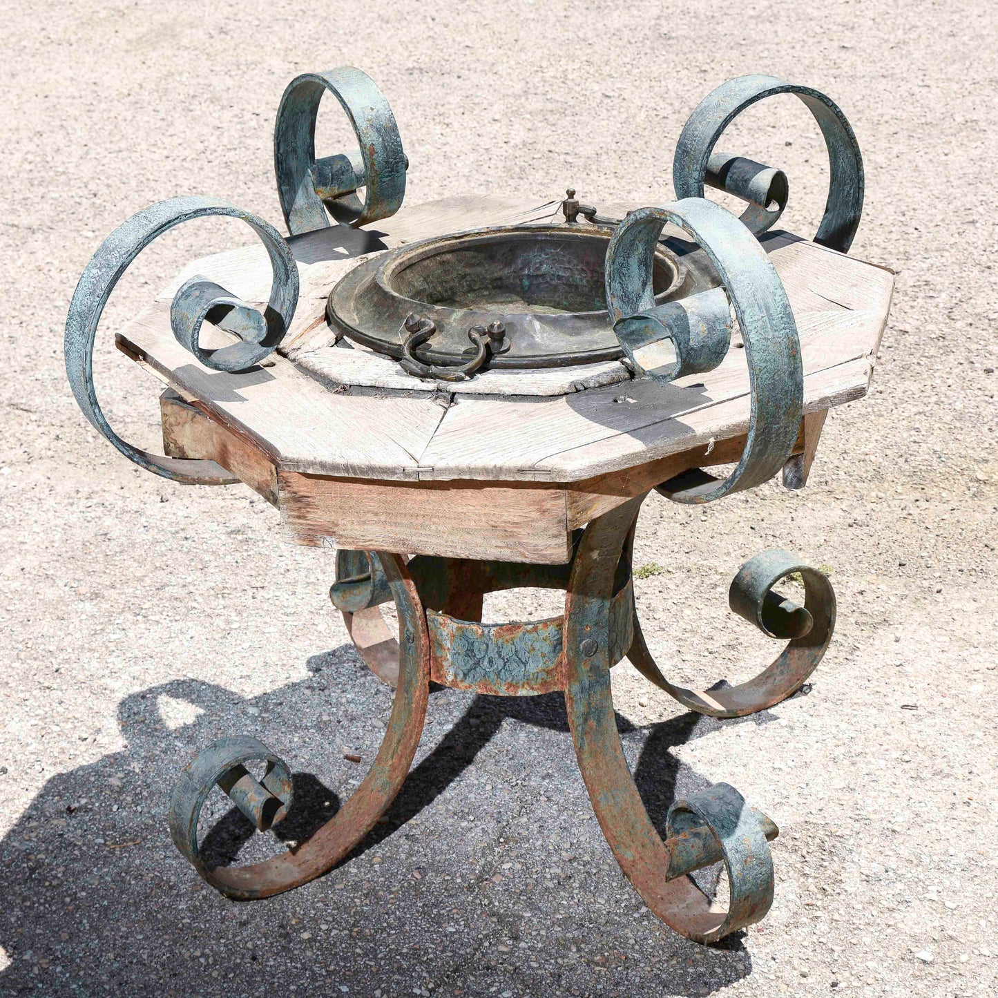 Braciere base metallo vintage destrutturato