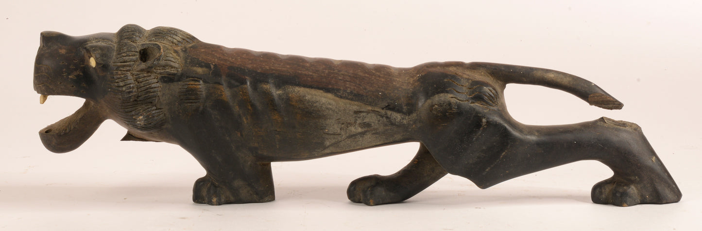 Statua scultura di leone in legno nero