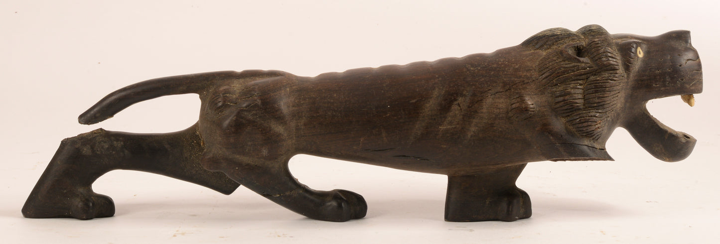 Statua scultura di leone in legno nero