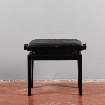 Sgabello da pianoforte laccato nero con seduta regolabile  Italia 1990