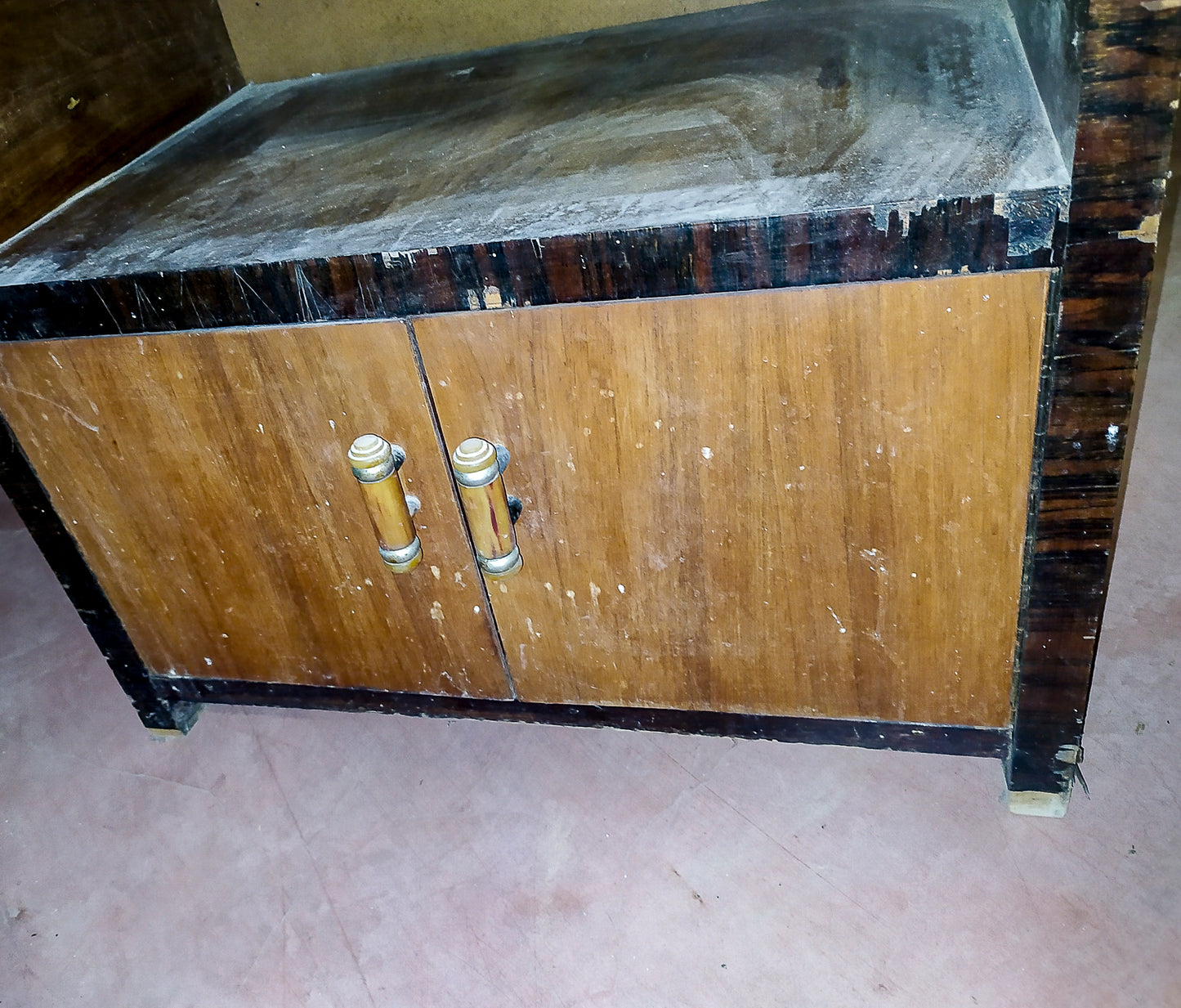 Mobile comodino art deco con vano a giorno Italia 1940 da restaurare