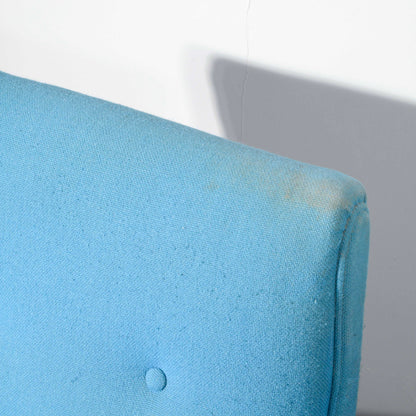 Coppia di poltrone anni 60 base metallo e stoffa azzurre