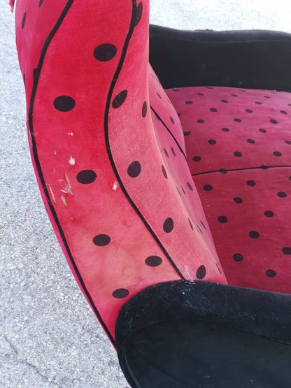 Divano a due posti a pois coccinella anni 50