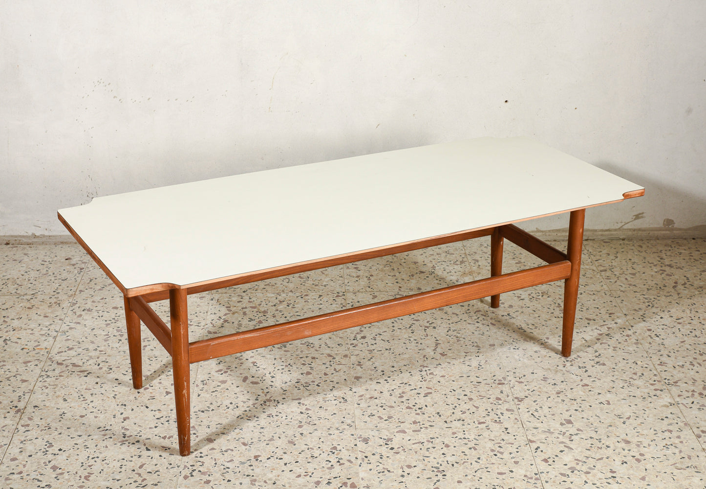 Tavolino da salotto basso bianco vintage Italia 1960