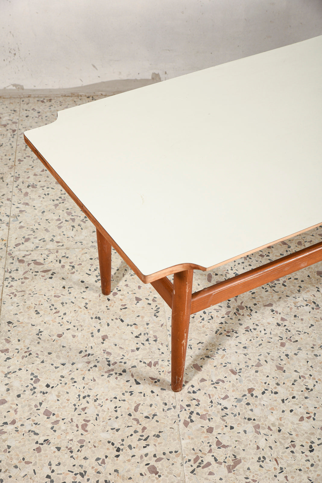 Tavolino da salotto basso bianco vintage Italia 1960