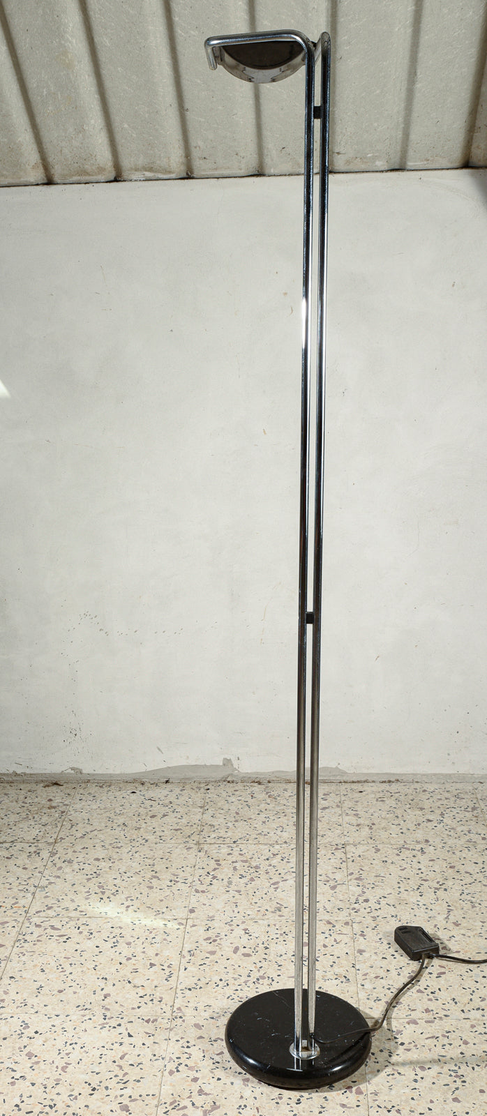 Lampada  piantana  da terra Guzzini da terra con base in marmo