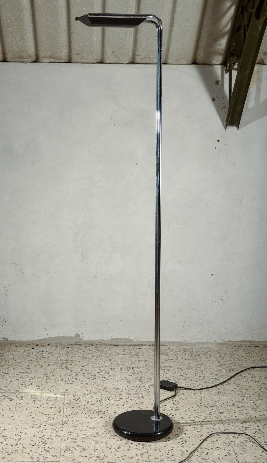Lampada  piantana  da terra Guzzini da terra con base in marmo