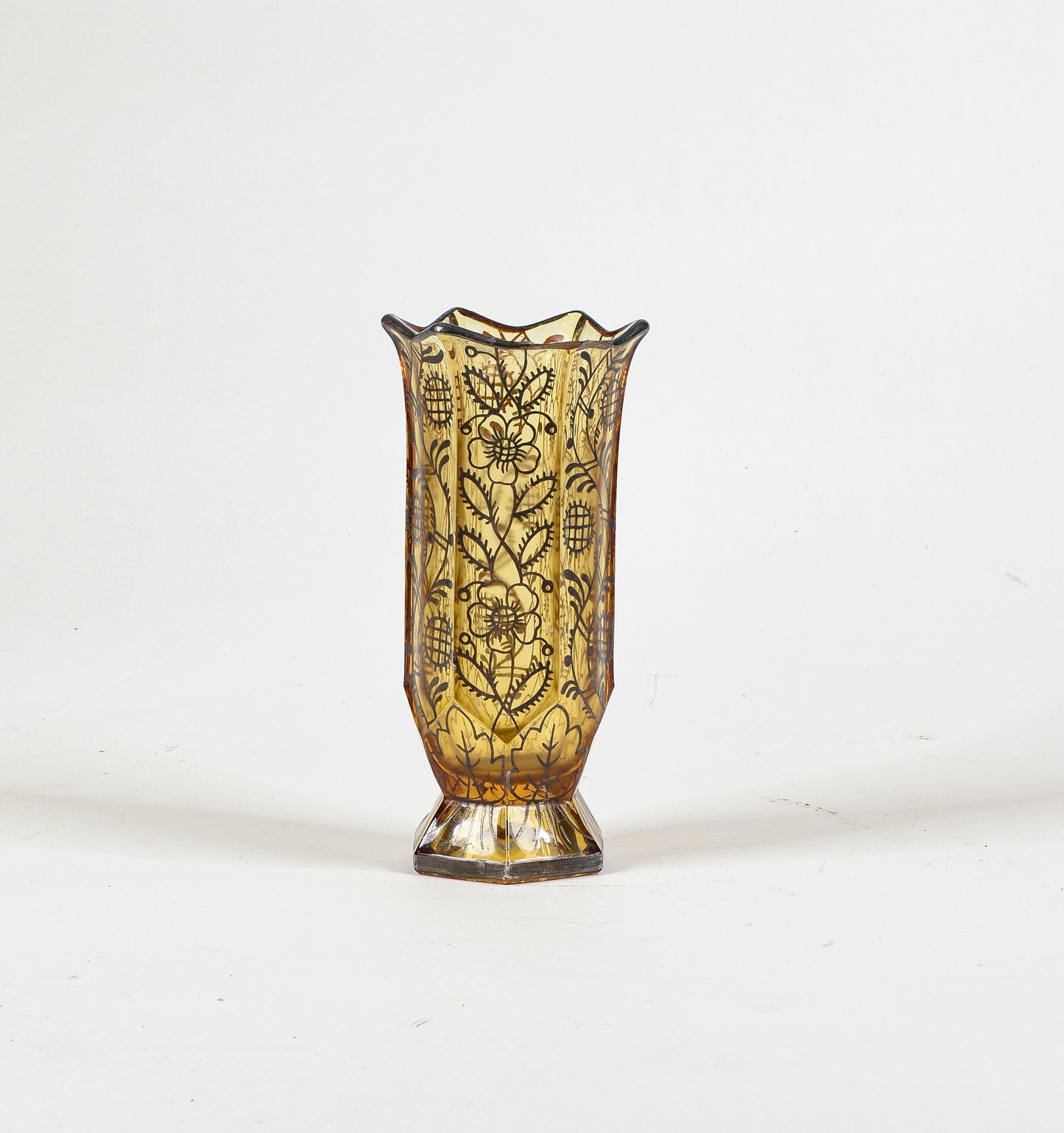 Vaso in vetro giallo con decori in argento epoca art deco'