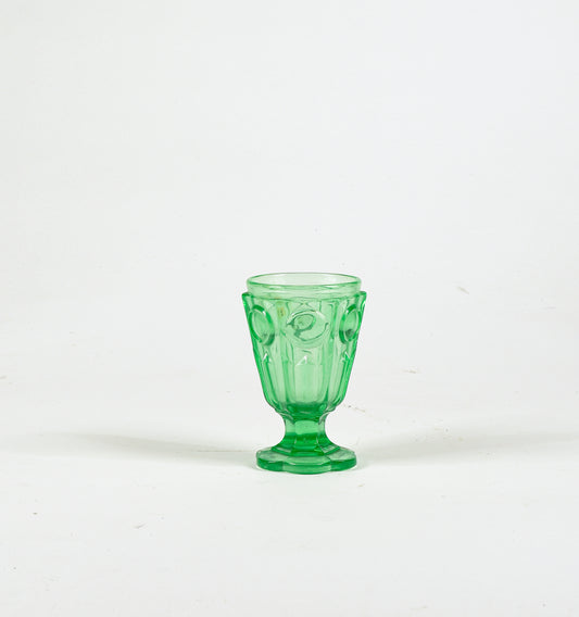 Bicchiere in  vetro lavorato  verde Italia epoca primo 900