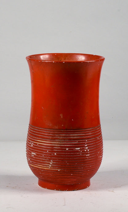 Vaso arancione con alcune riparazioni marcato Richard Ginory  sul fondo epoca 1940