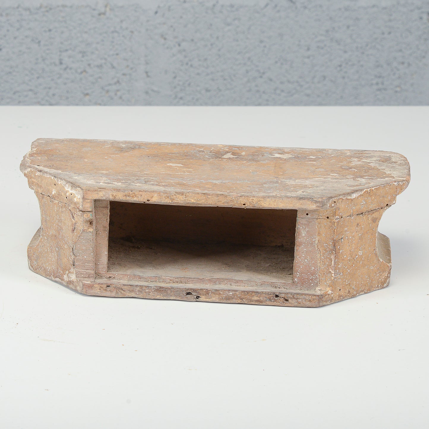 Base mensola dorata foglia oro scantonata XVIII secolo