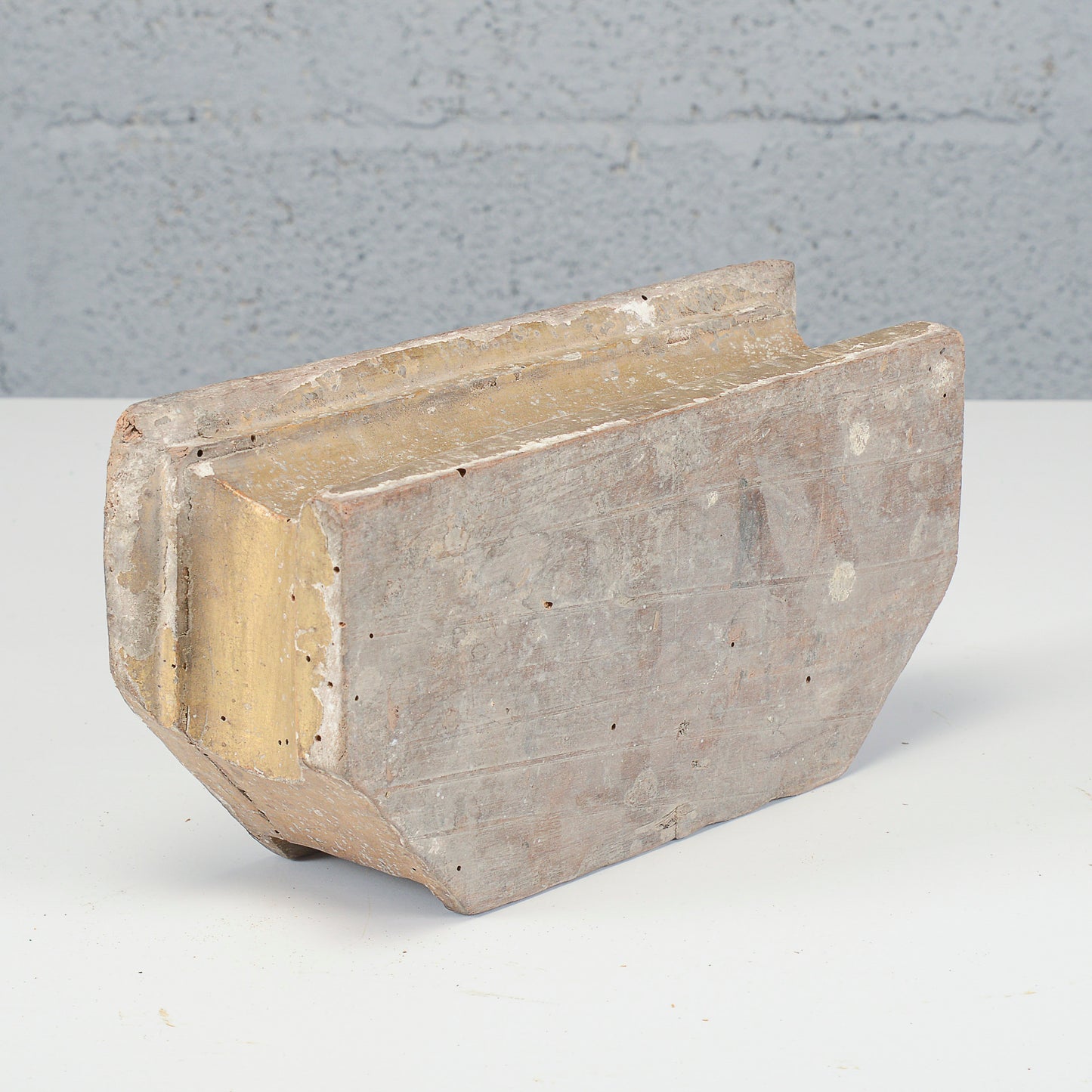 Base mensola dorata foglia oro scantonata XVIII secolo