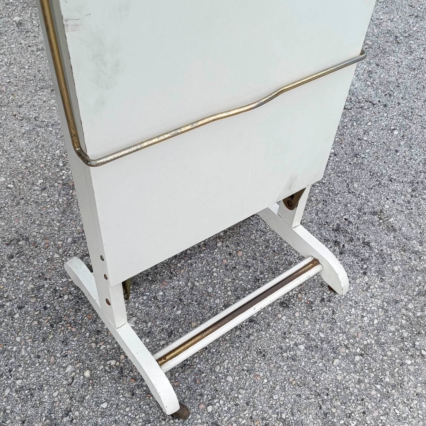 Appendiabiti bianco stira pantaloni Fratelli Reguitti  anni 60