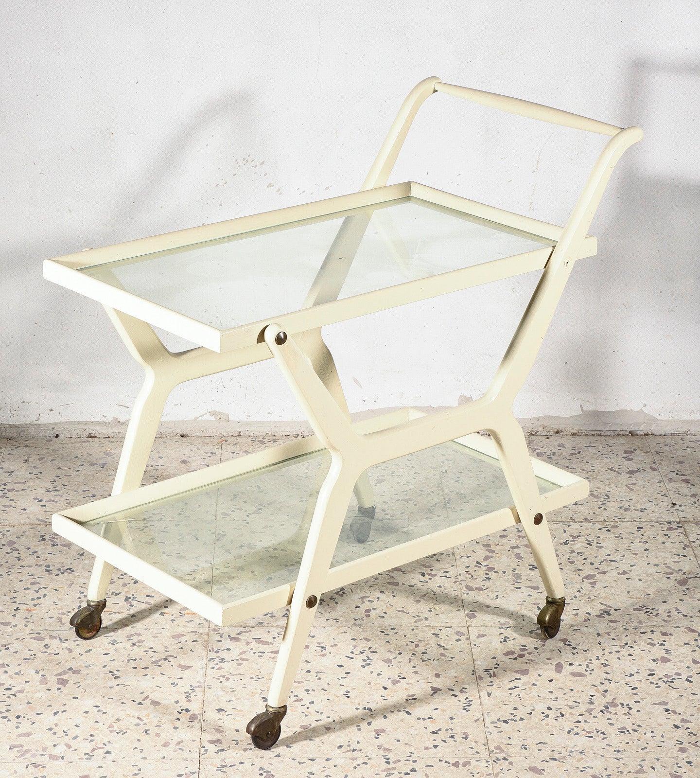 Carrello portavivande in legno laccato bianco Italia 1970