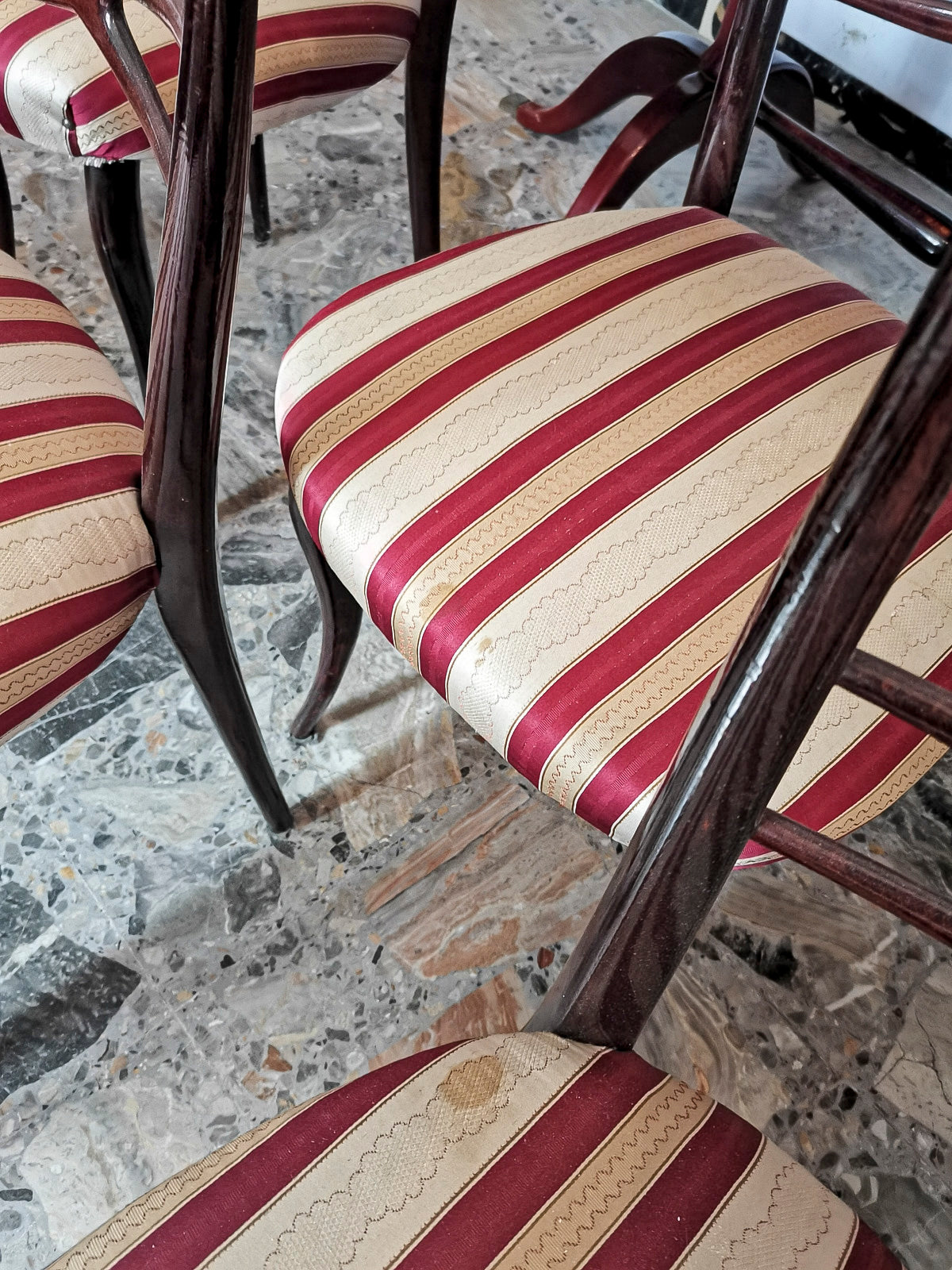 set 6 sedie sedia tessuto bianco panna rosso bordeau legno vintage ben tenute  1960