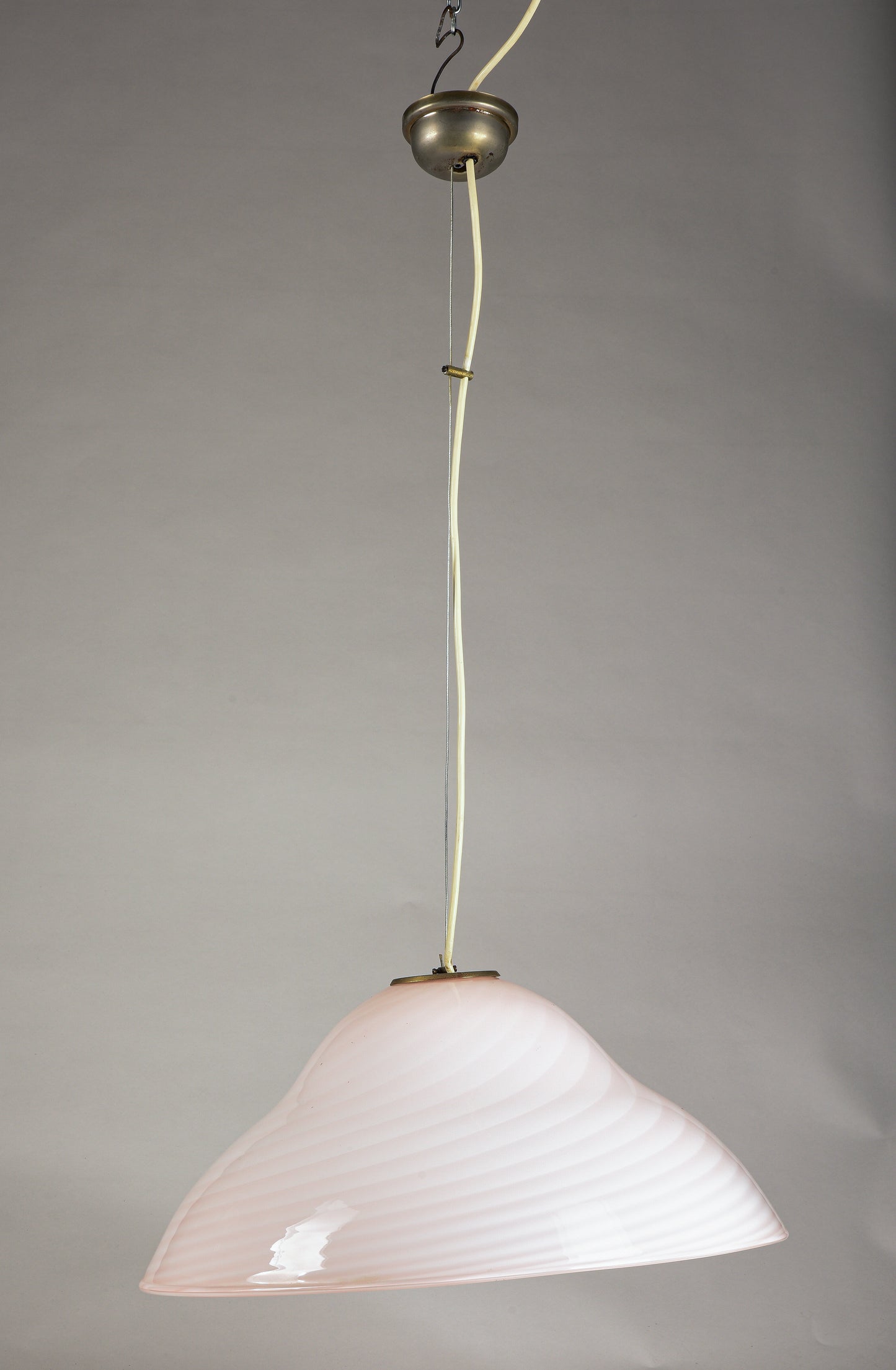Lampadario vetro rosa striato Italia  anni 2000