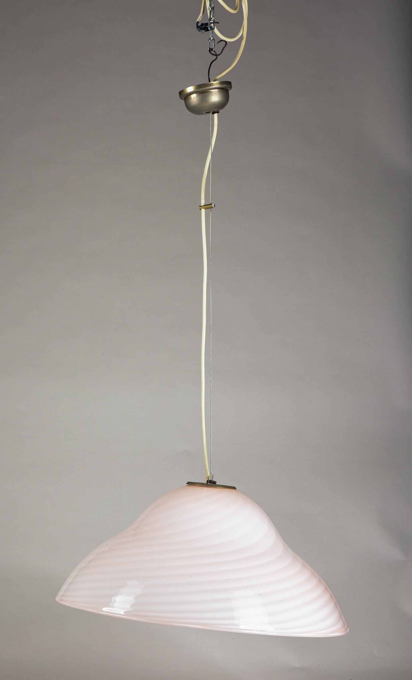 Lampadario vetro rosa striato Italia  anni 2000