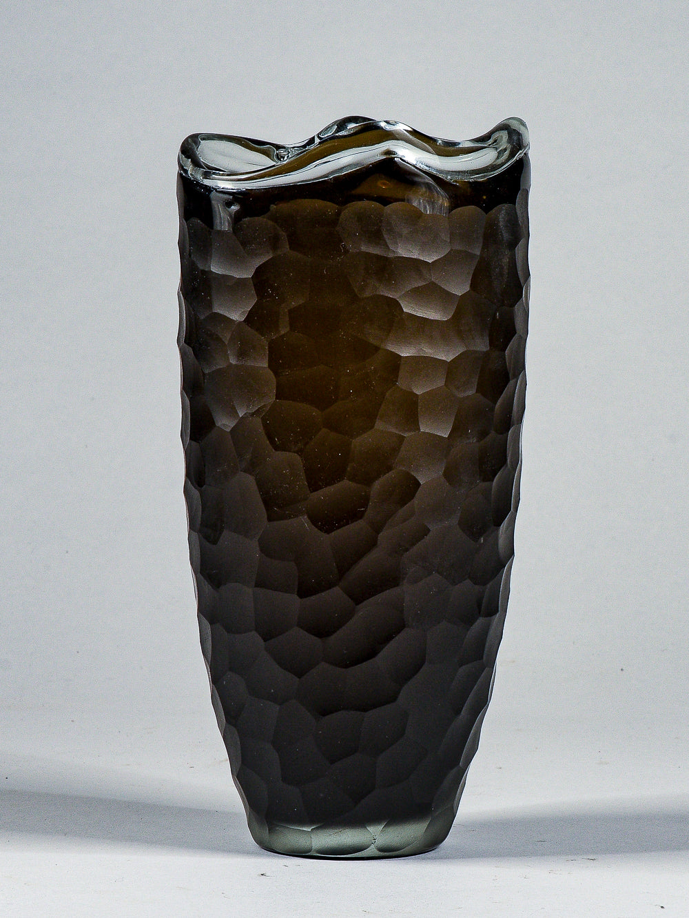 Vaso  vetro murano  nero smerigliato ad alveare nido d'ape design Italia 1960