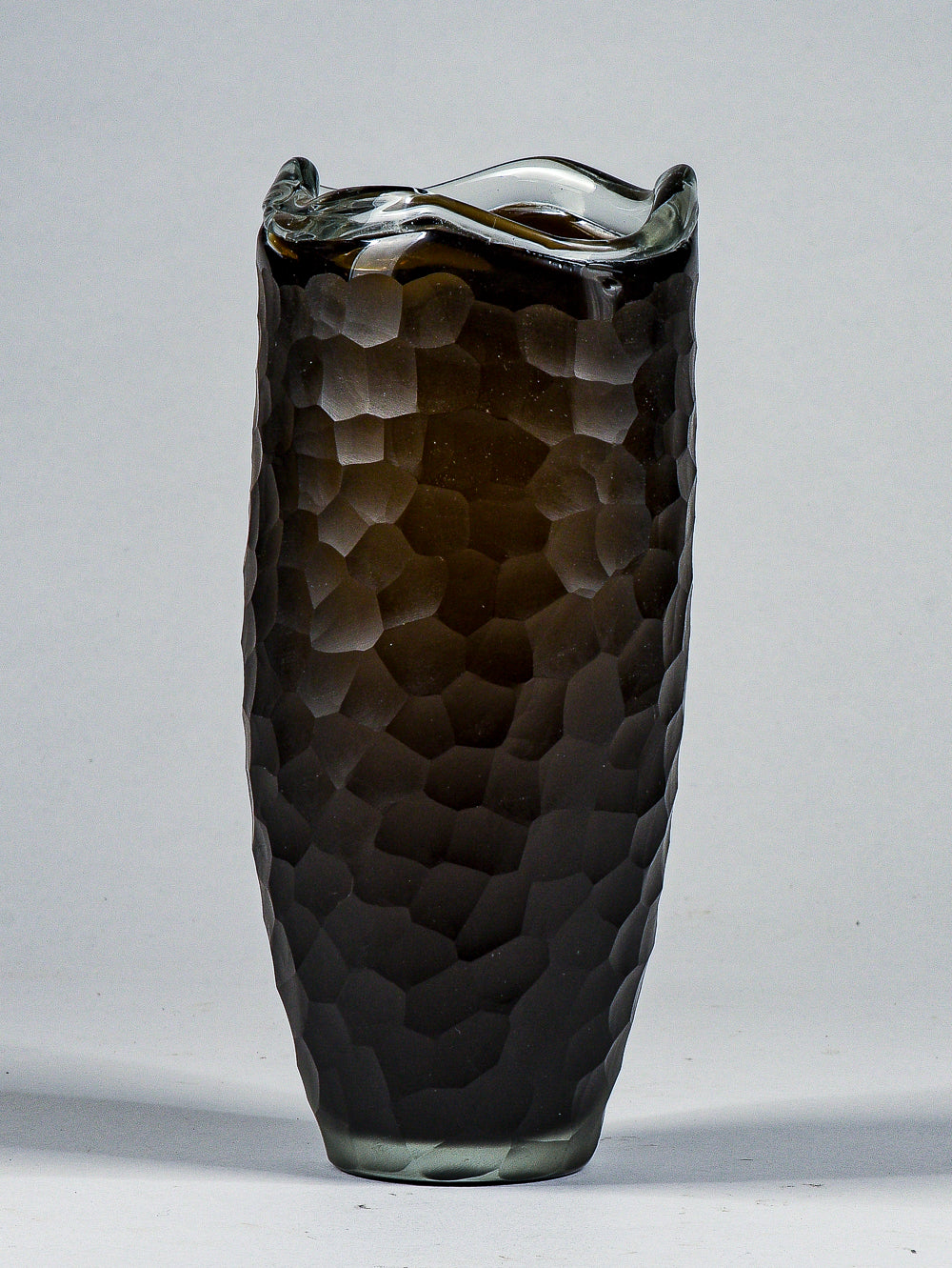Vaso  vetro murano  nero smerigliato ad alveare nido d'ape design Italia 1960