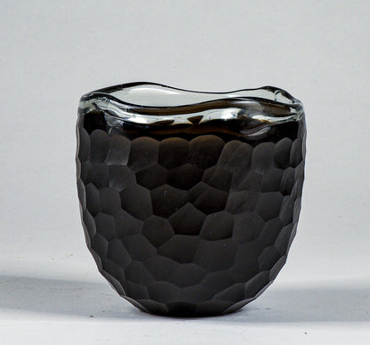 Vaso ciotola nero in vetro Murano smerigliato design a nido d'ape alveare Italia 1960