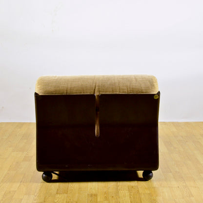 Poltrona Lounge Amanta Di Mario Bellini X CeB Italia In Velluto A Coste Beige E Scocca In Fibra Di Vetro Anni 70