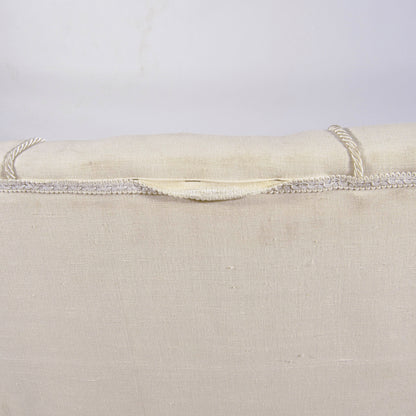 Coppia Poltrona Art Deco Con Braccioli Ricurvi E Imbottite Tessuto Bianco Anni 30