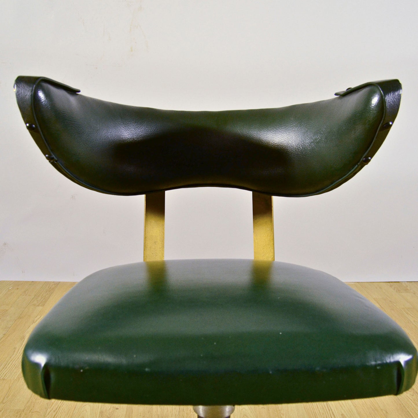 Sedia Girevole Da Ufficio Mid Century Completamente In Vinilpelle Anni 60