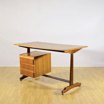 Scrivania Design Nordico In Legno Teak Con Cassetti E Sistema Di Chiusura Di Sicurezza Anni 70