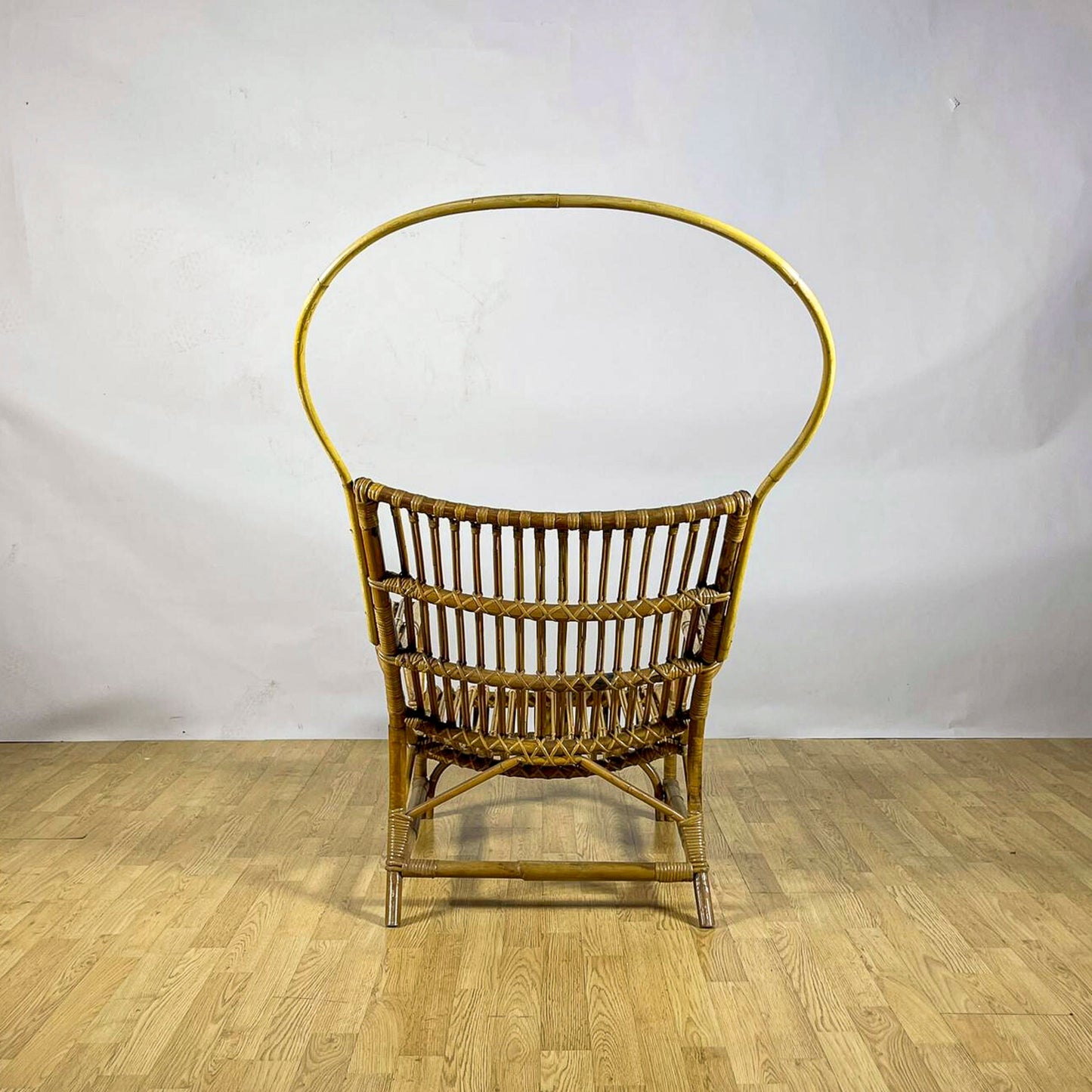 Poltrona Lounge high-back in bambù e rattan, design mediterraneo anni 60