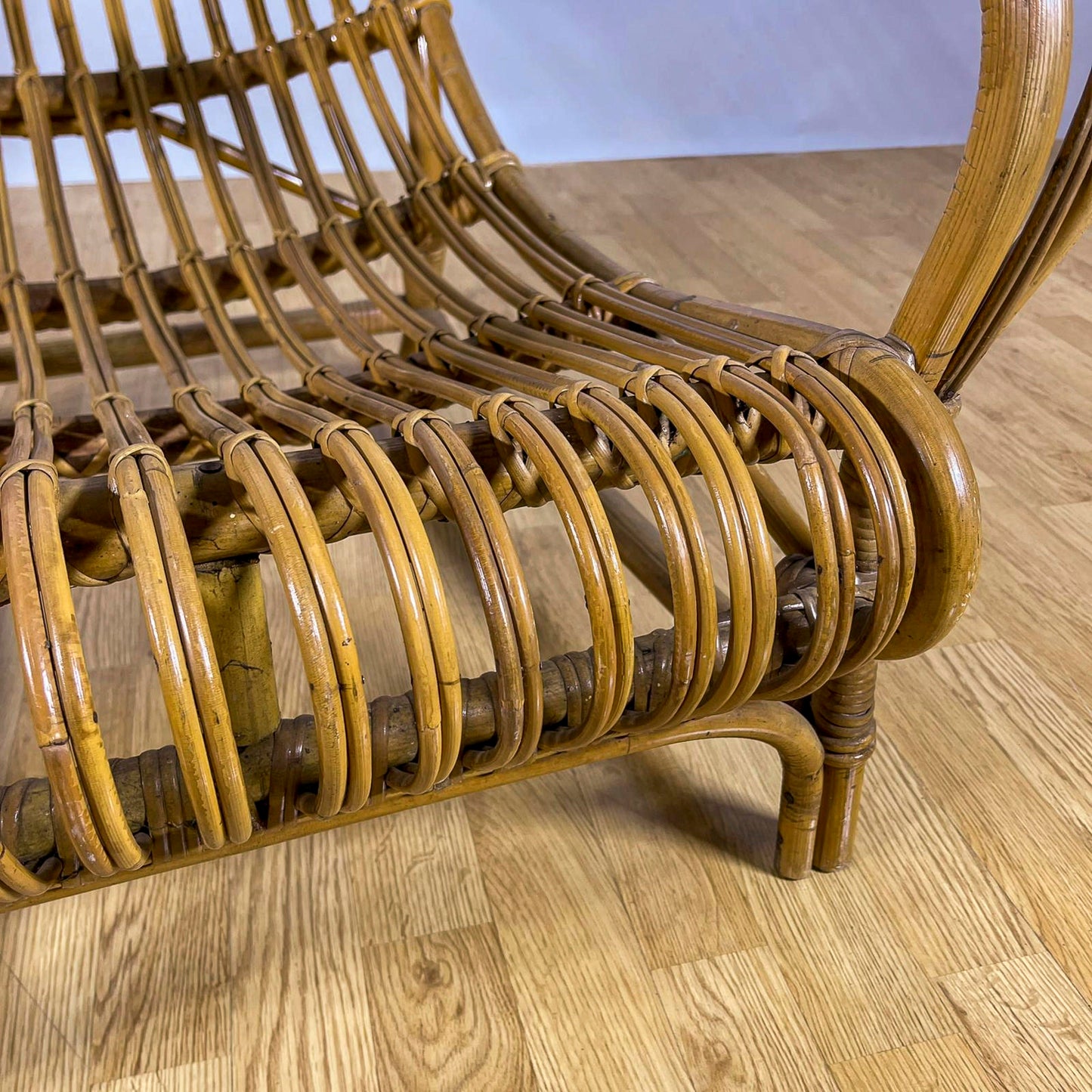 Poltrona Lounge high-back in bambù e rattan, design mediterraneo anni 60