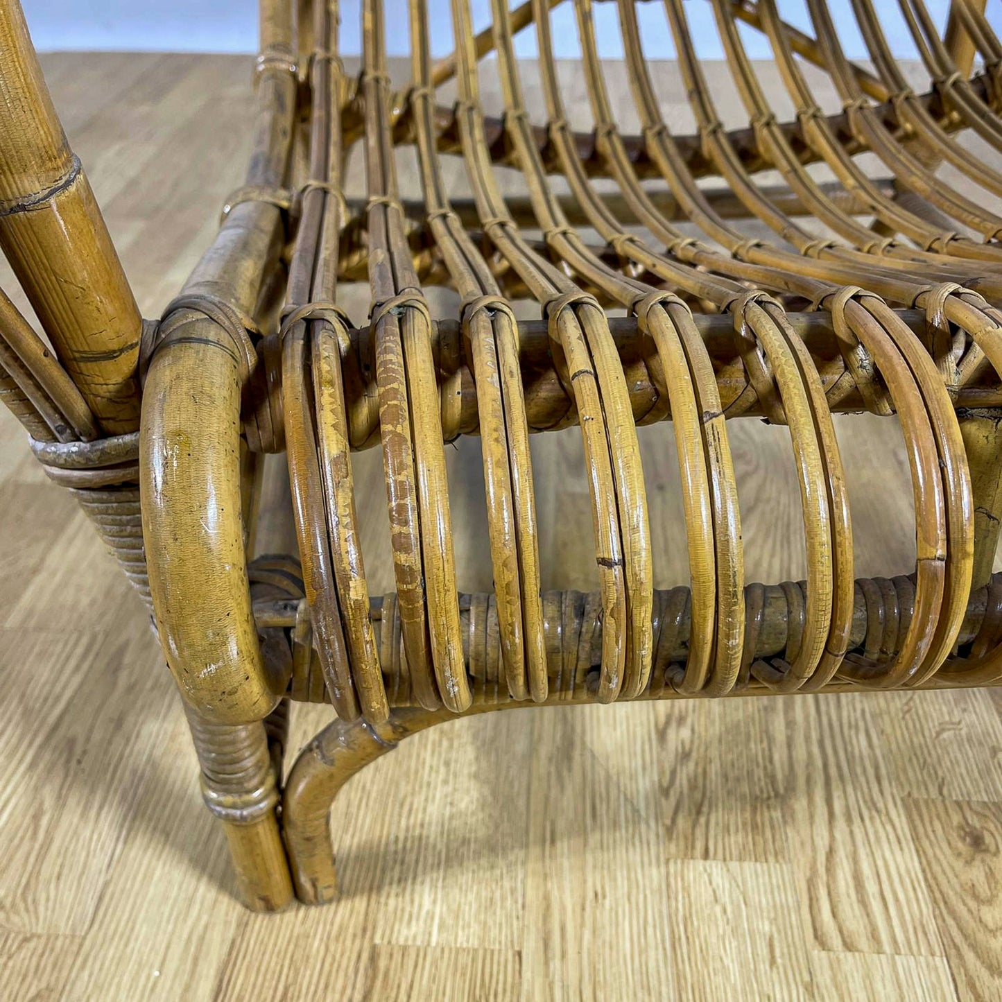 Poltrona Lounge high-back in bambù e rattan, design mediterraneo anni 60