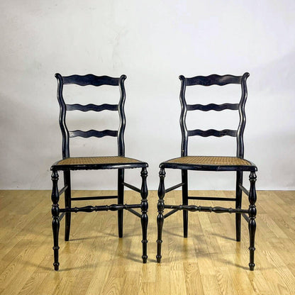 Coppia Di Sedie Rustiche Ladder-Back