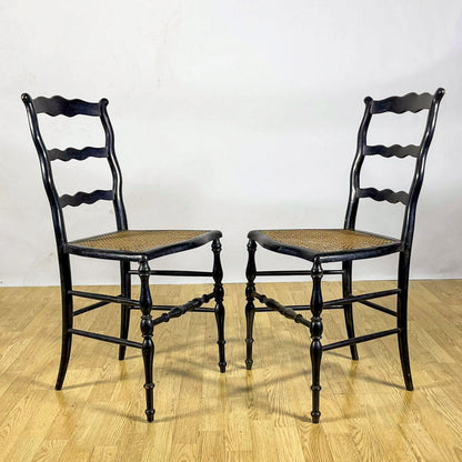 Coppia Di Sedie Rustiche Ladder-Back