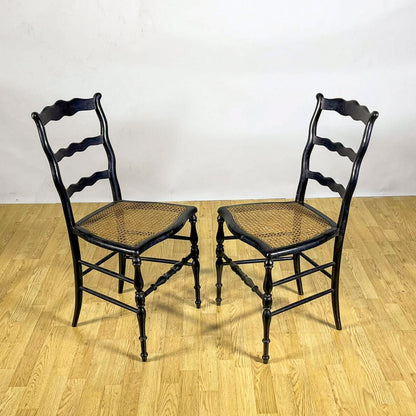 Coppia Di Sedie Rustiche Ladder-Back