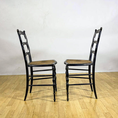 Coppia Di Sedie Rustiche Ladder-Back
