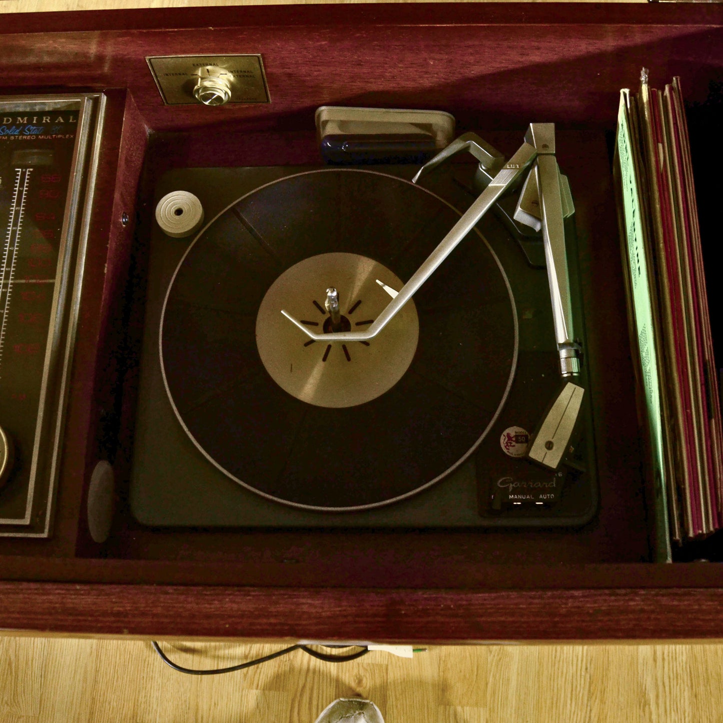 Console Stereo Admiral Con Giradischi In Legno Massello Anni 50