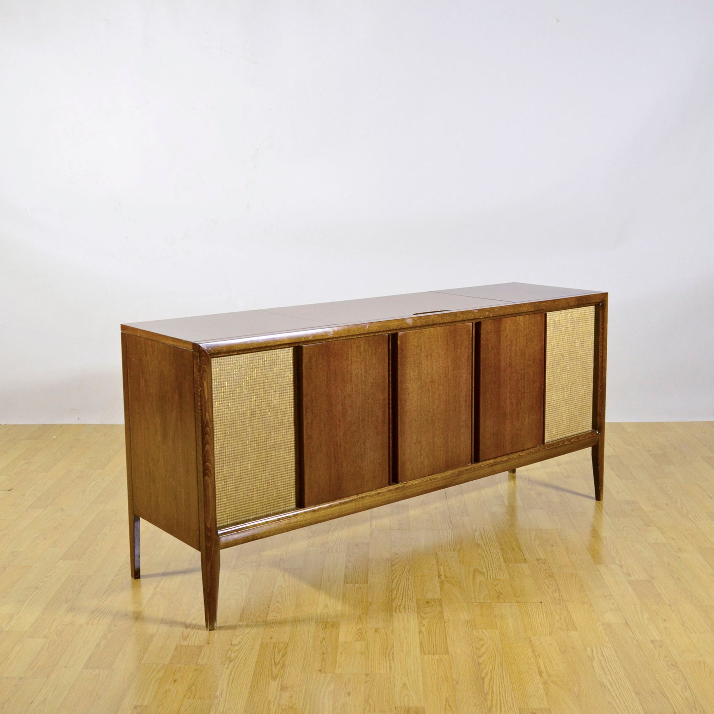 Console Stereo Admiral Con Giradischi In Legno Massello Anni 50