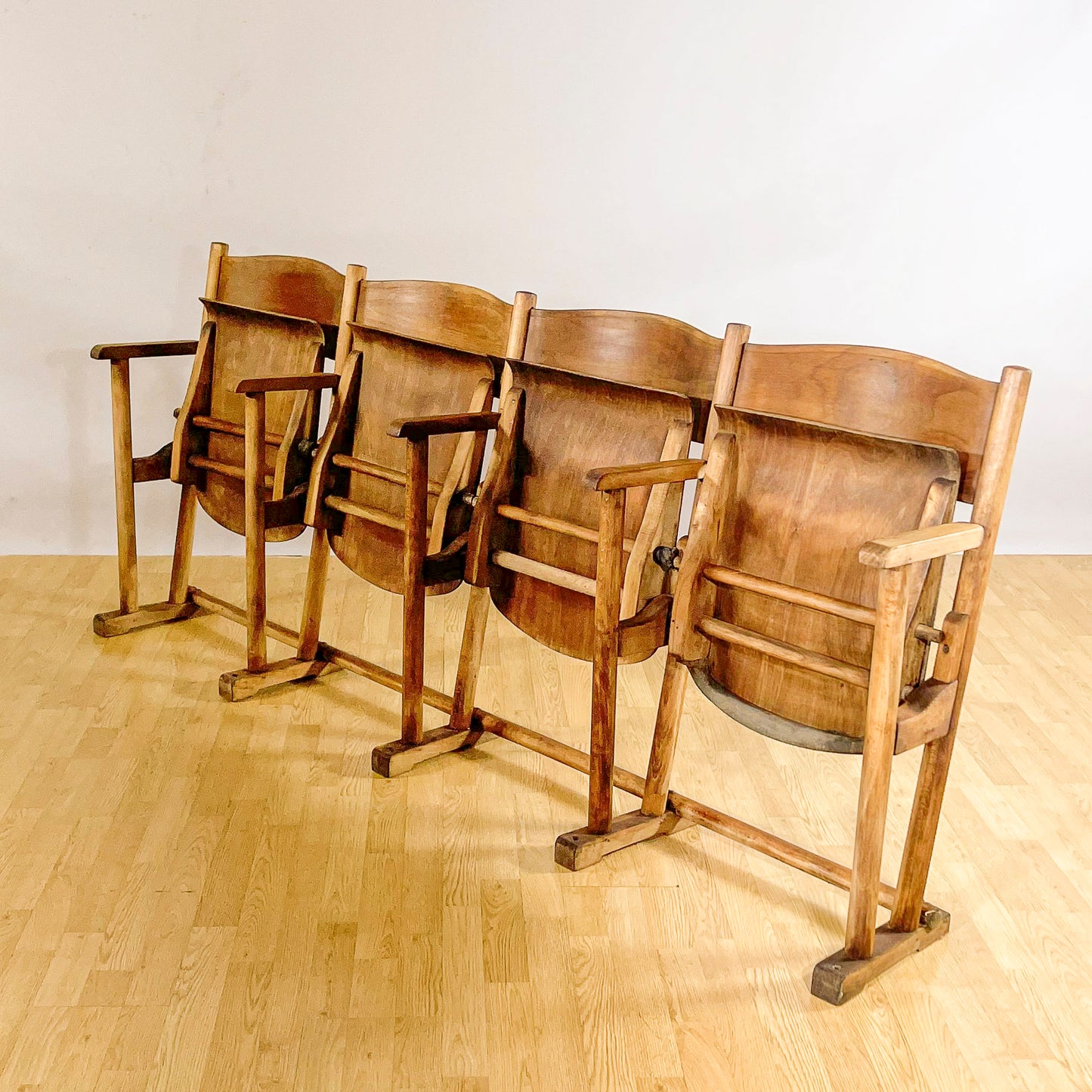 Sedie Da Cinema O Teatro Interamente In Legno A 4 Posti Anni 50