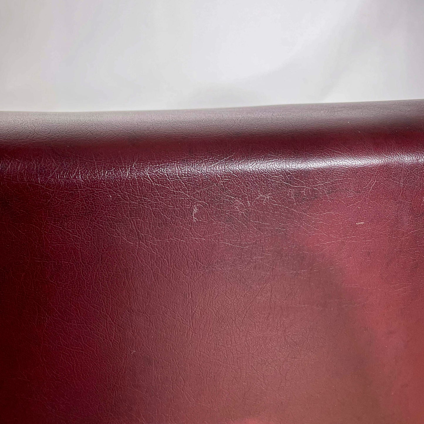 Poltrona Lounge Girevole in similpelle rockabilly bordeaux anni 50